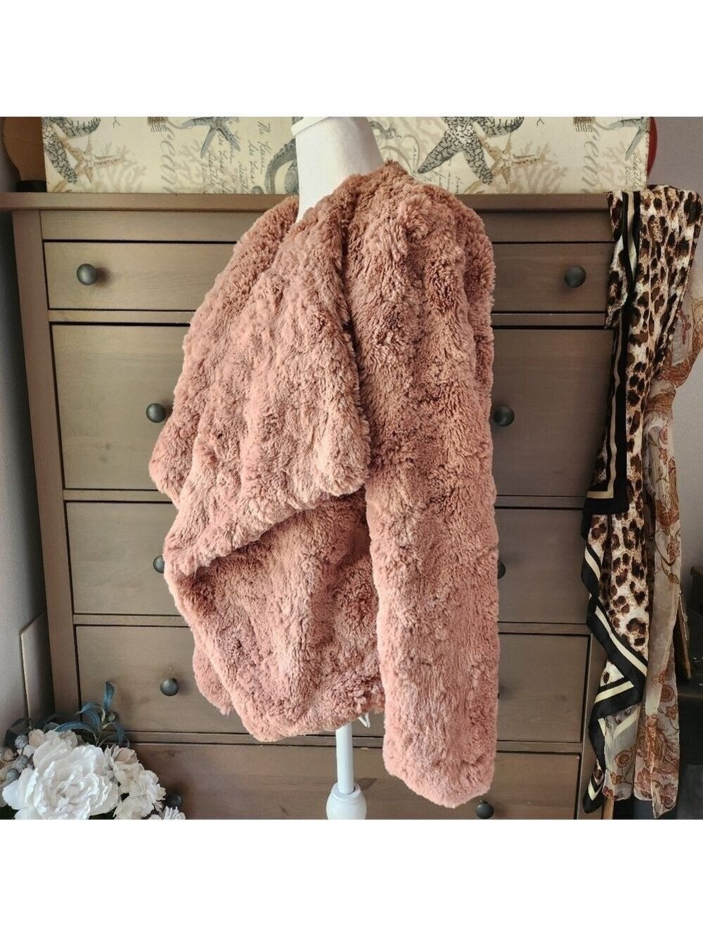 BB Dakota Blush Faux Fur Coat - Picture 3 of 9